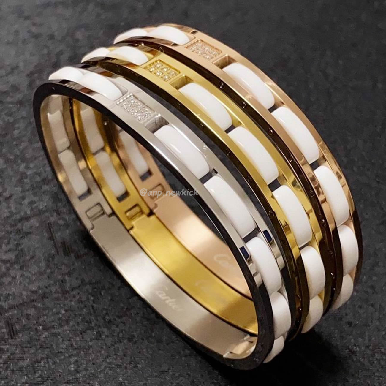 Cartier Bracelet 18k Gold (1) - newkick.app